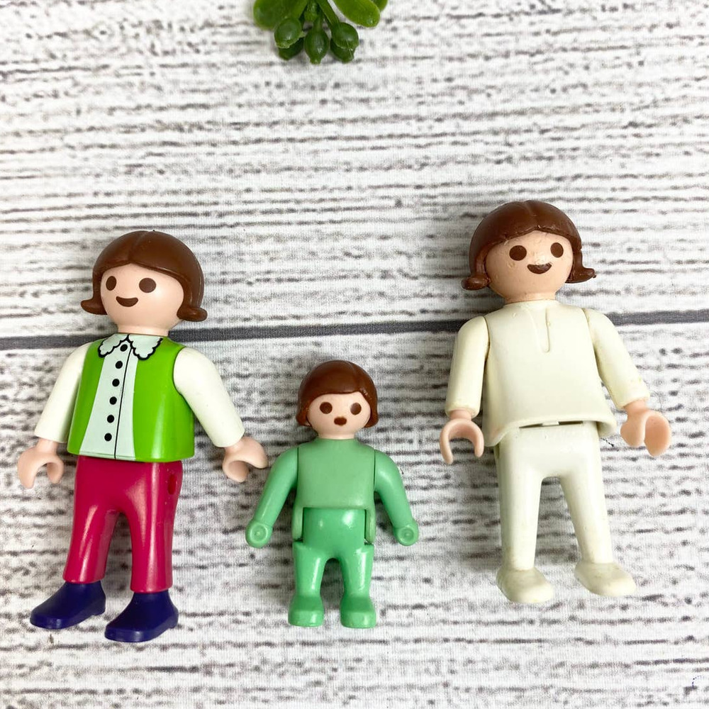 VNT GOOBRA 1995 and VNT Playmobil Figure Set of Three - Picture 5 of 8